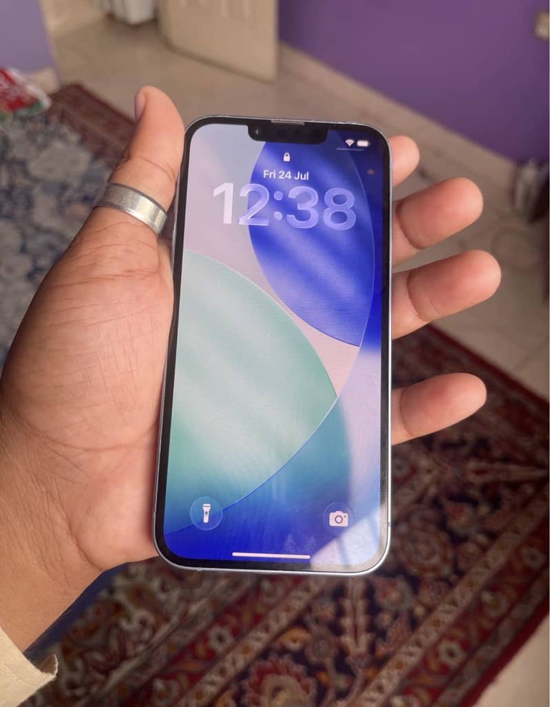 Apple iPhone 14 4