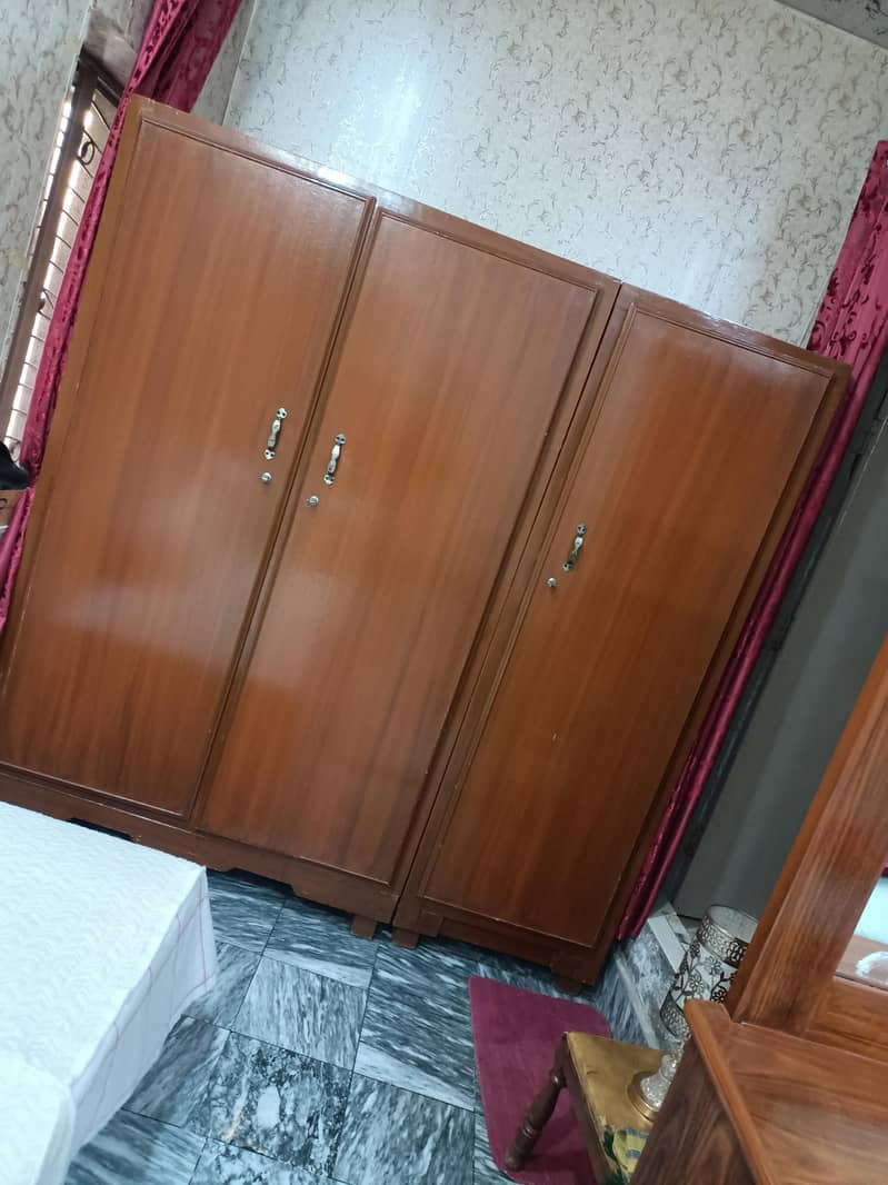 wardrobe 3 portion 0