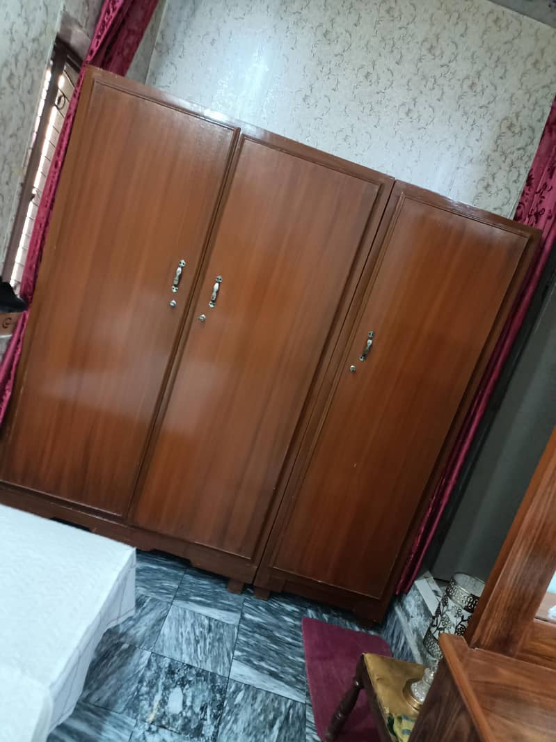 wardrobe 3 portion 1