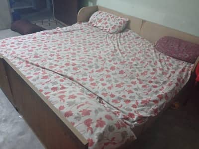 urgent sale with out mattress