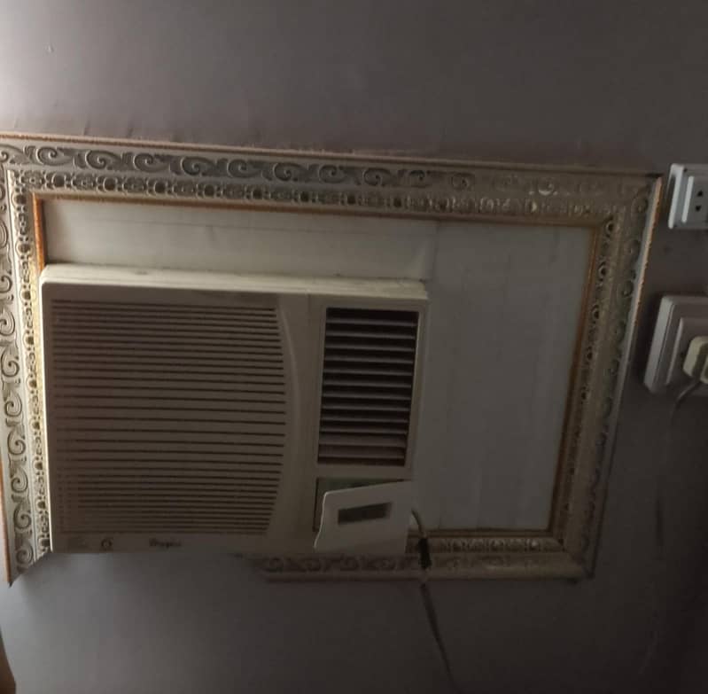 WINDOW AC (0.75 ton) 0