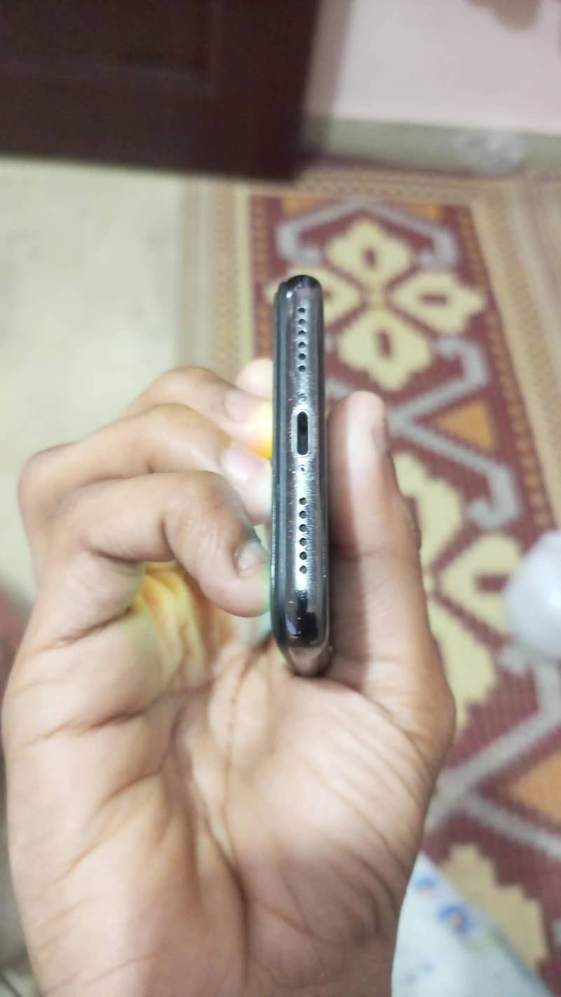 iPhone X 5