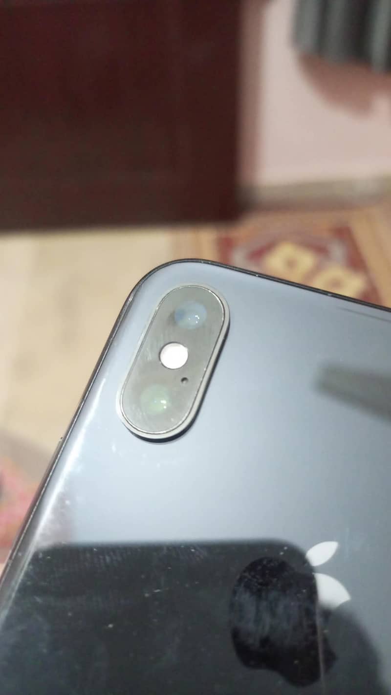 iPhone X 6