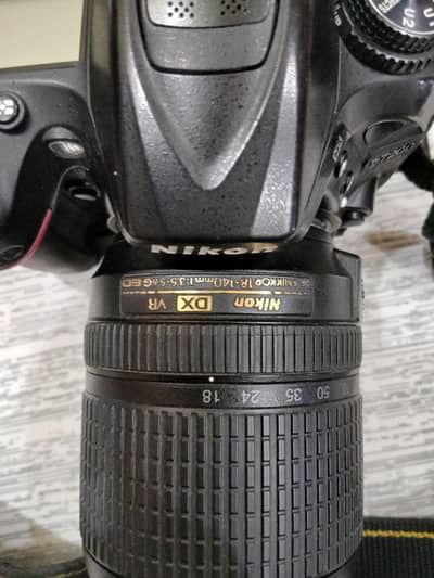 Nikon D7200 Professional camera with Lense 18-140 and Battery charger