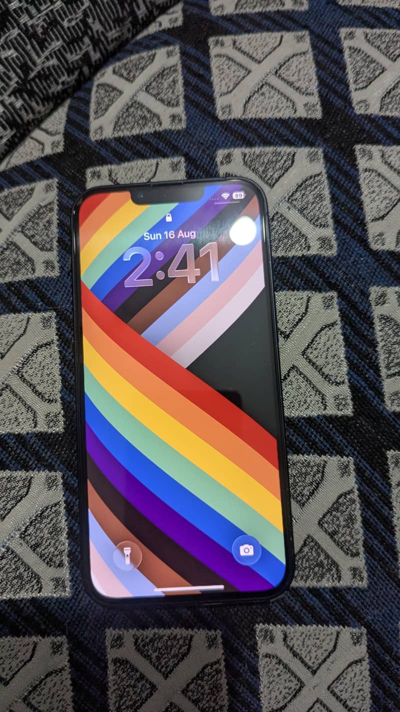 Apple iPhone 13 2