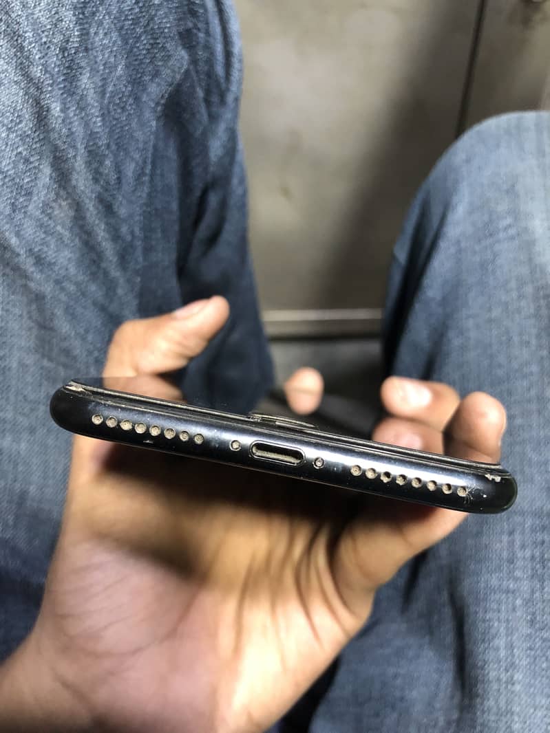 Apple iPhone 7 Plus 3