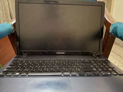 Sumsung laptop core i5 4th gen 4 gb ram