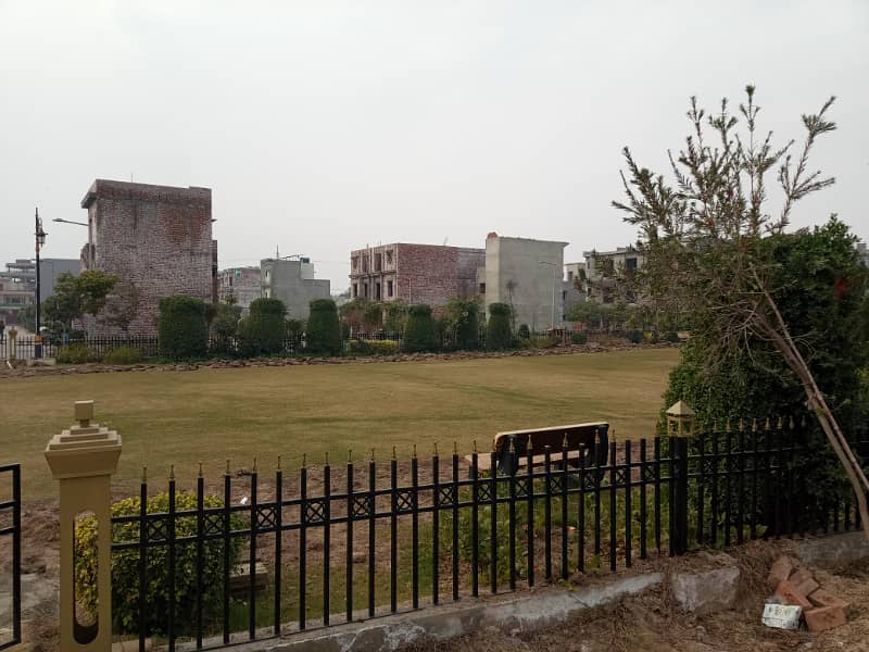 Side facing park 3