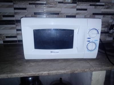 Dawlance microwave oven _excellent condition  mehmoodabad