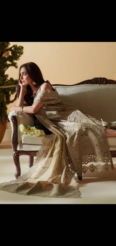 Heavy Embroidered Unstitched 3-Piece Suit – New Color