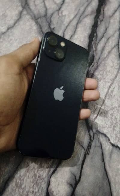 Apple iPhone 13