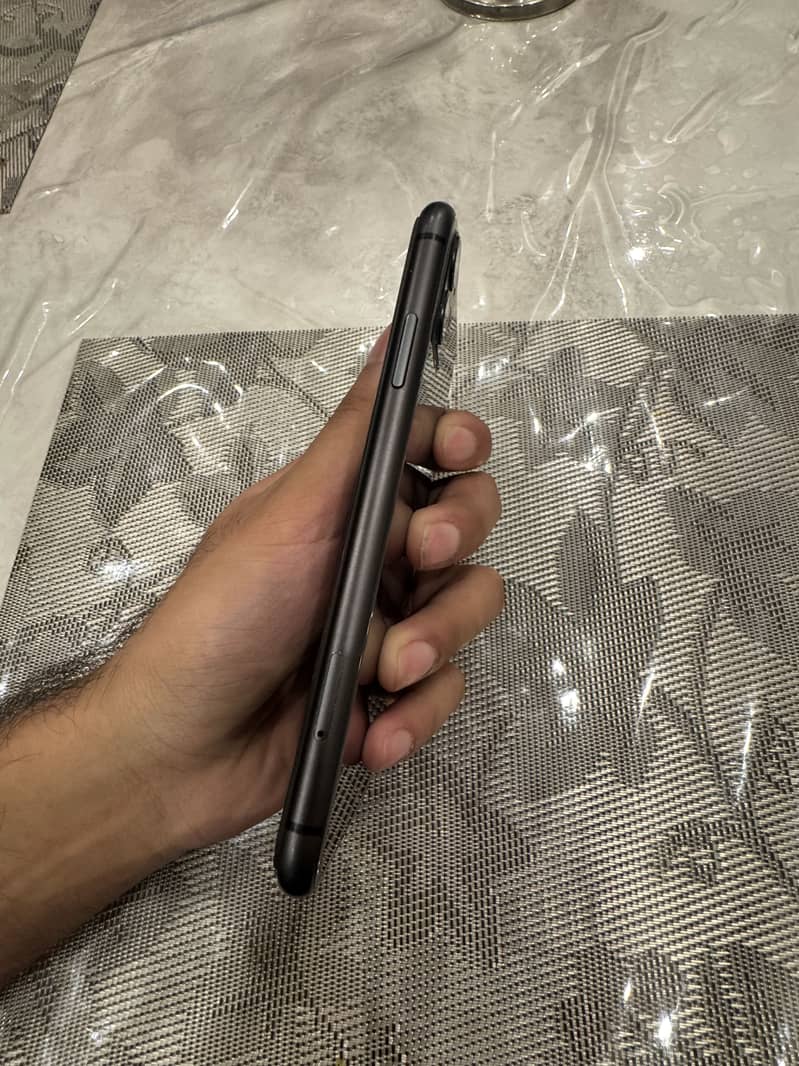 Apple iPhone 11 1