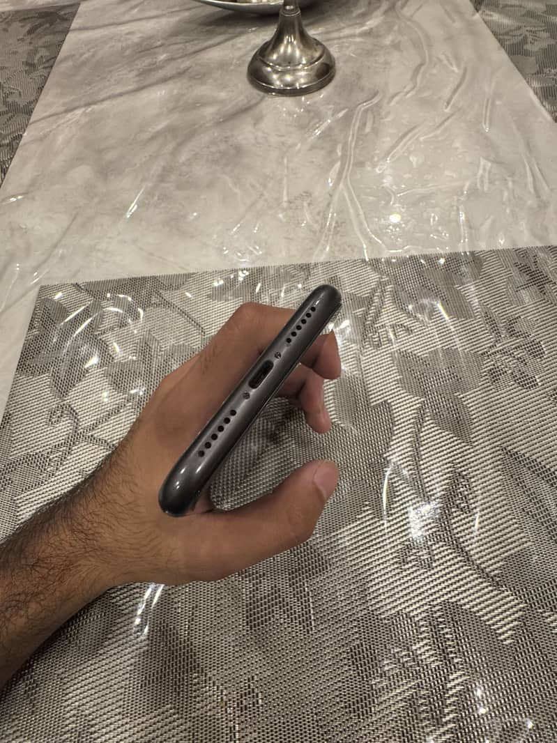 Apple iPhone 11 6