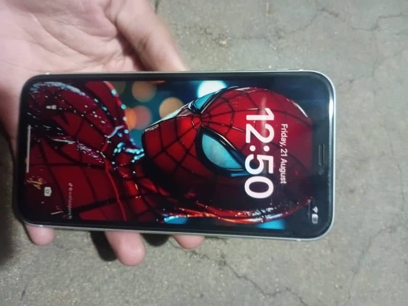 iPhone XR 3