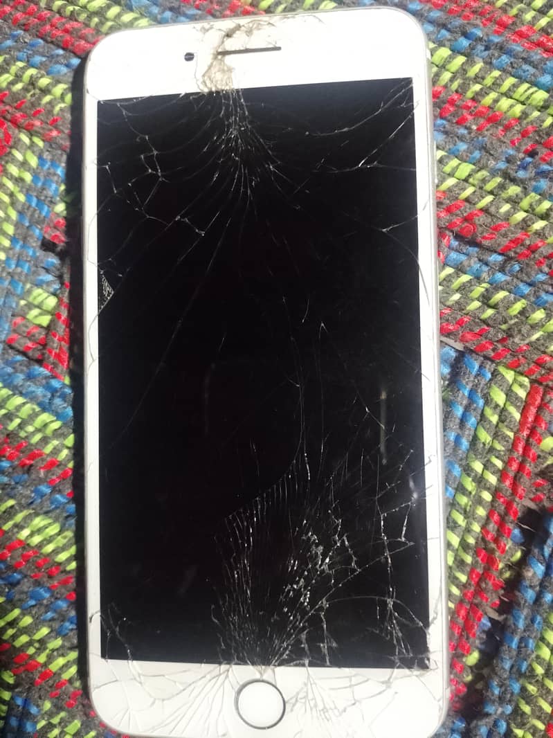 Apple iPhone 8 Plus 0