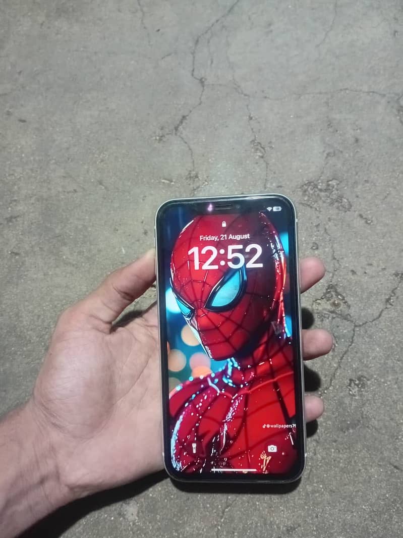 iPhone XR 5