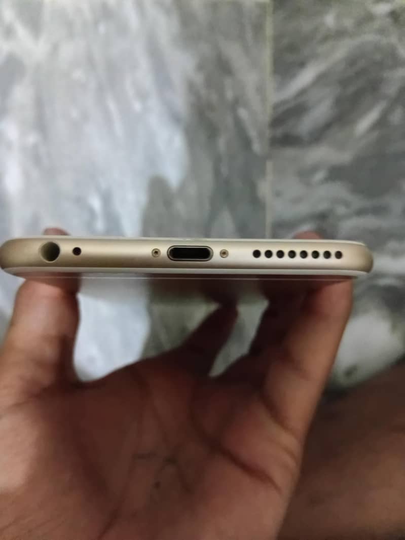 Apple iPhone 6 Plus 2