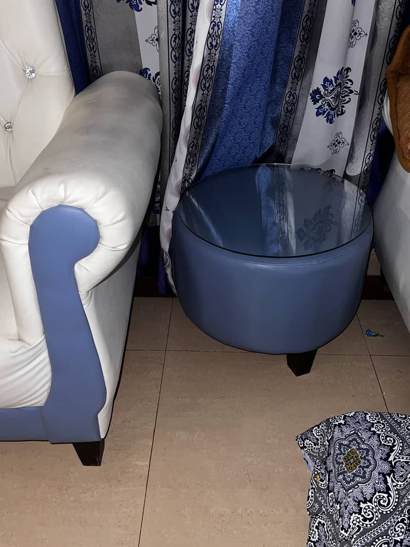 Sofaa chairs 2