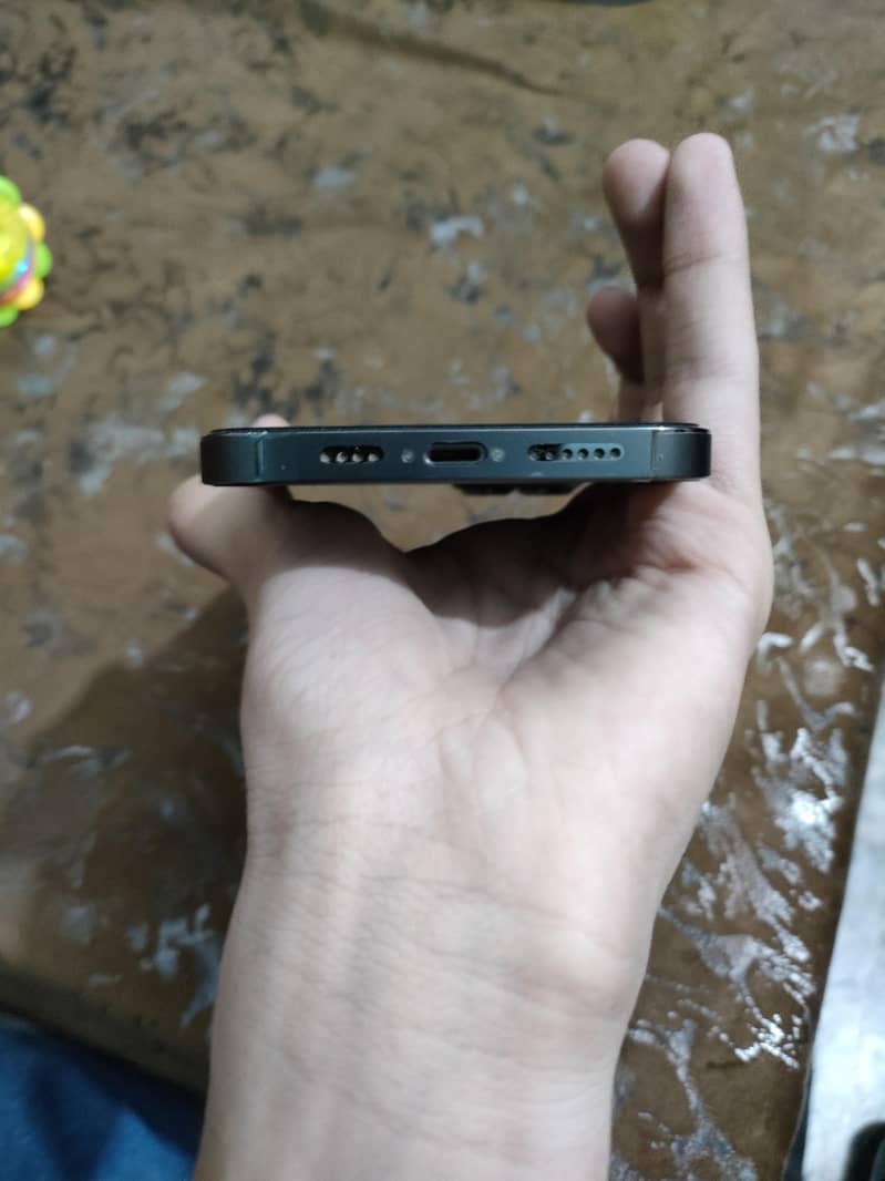 Apple iPhone 13 Pro Max 3