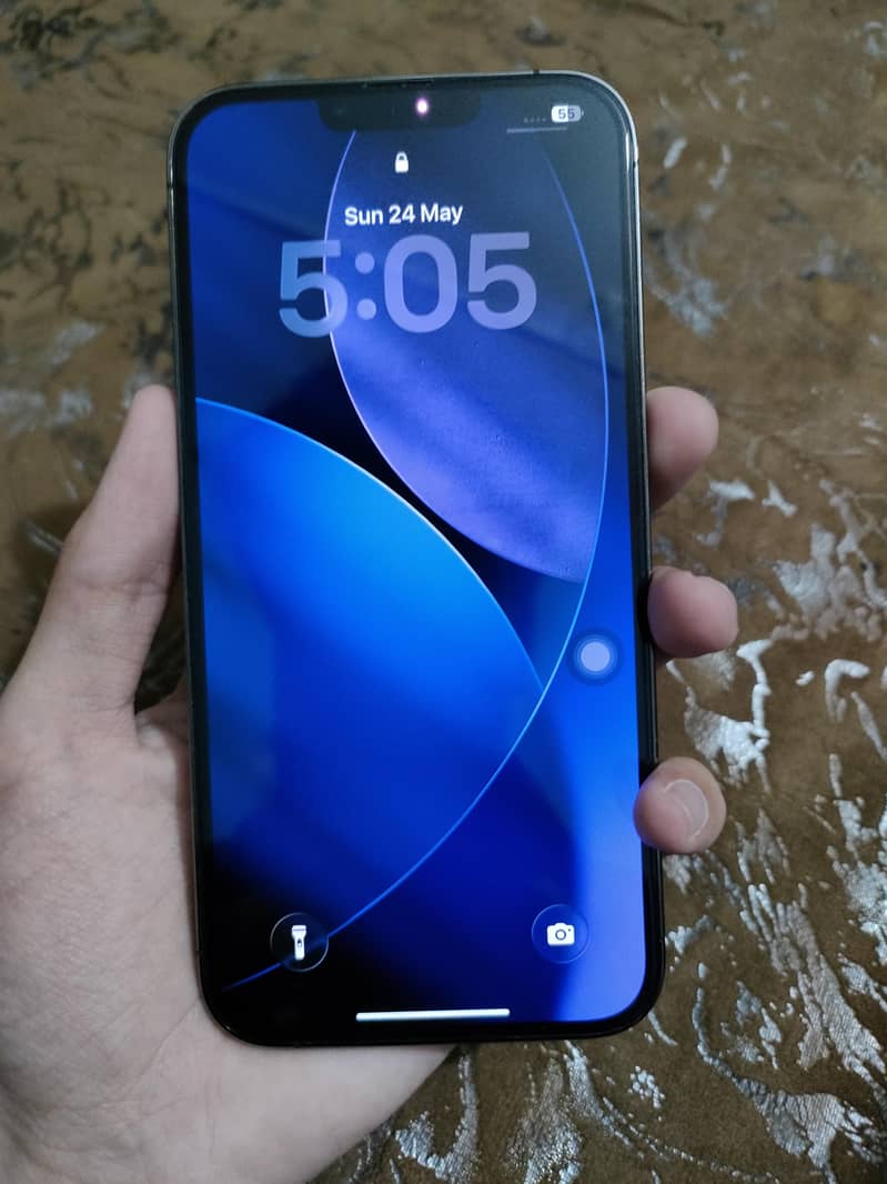 Apple iPhone 13 Pro Max 4