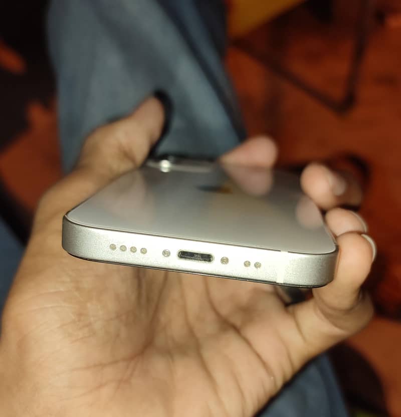 Apple iPhone 12 mini 1