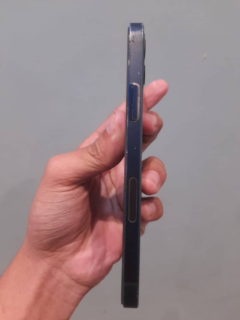 Apple iPhone 12 2
