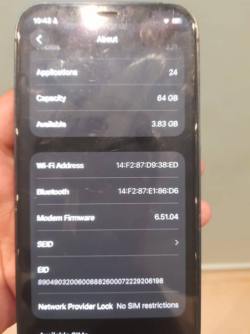 Apple iPhone 12 4