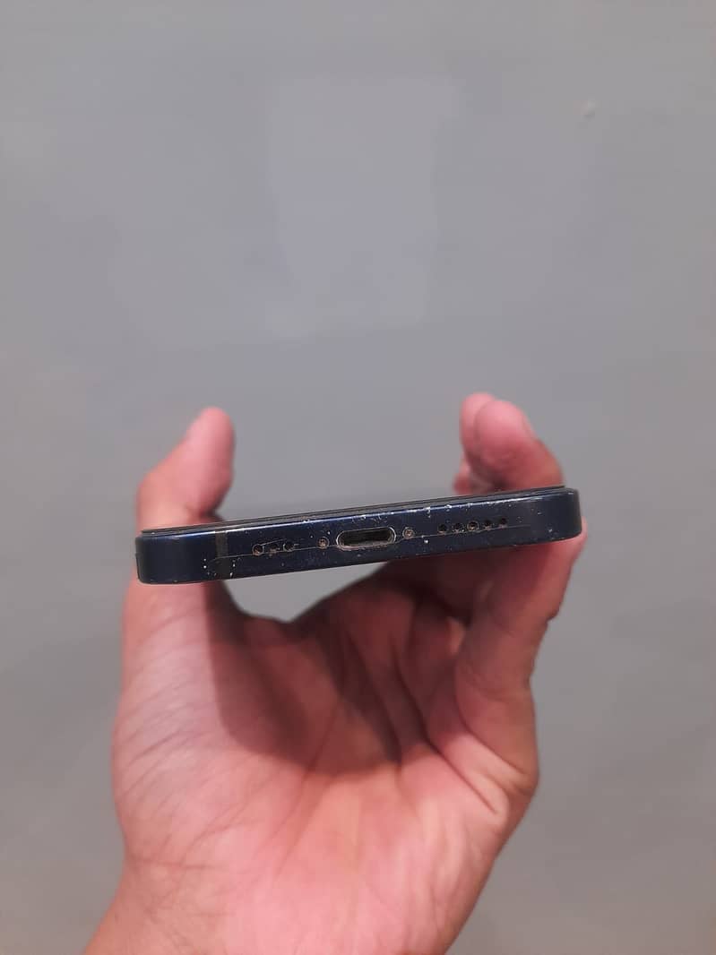 Apple iPhone 12 5