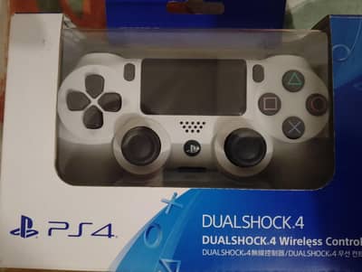 PS4 white GLACIER new controller(GAMESTOP)