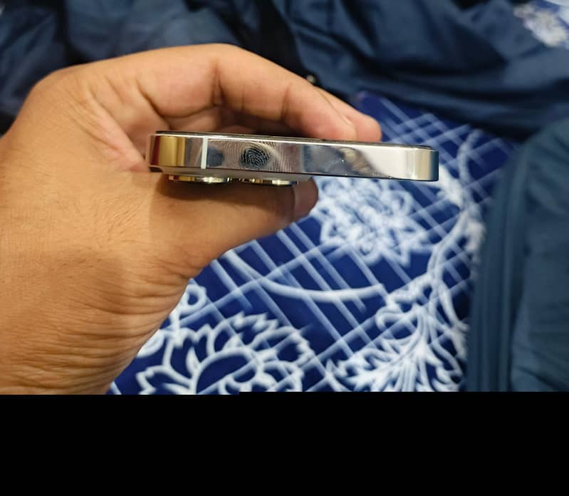 Apple iPhone 13 Pro 3