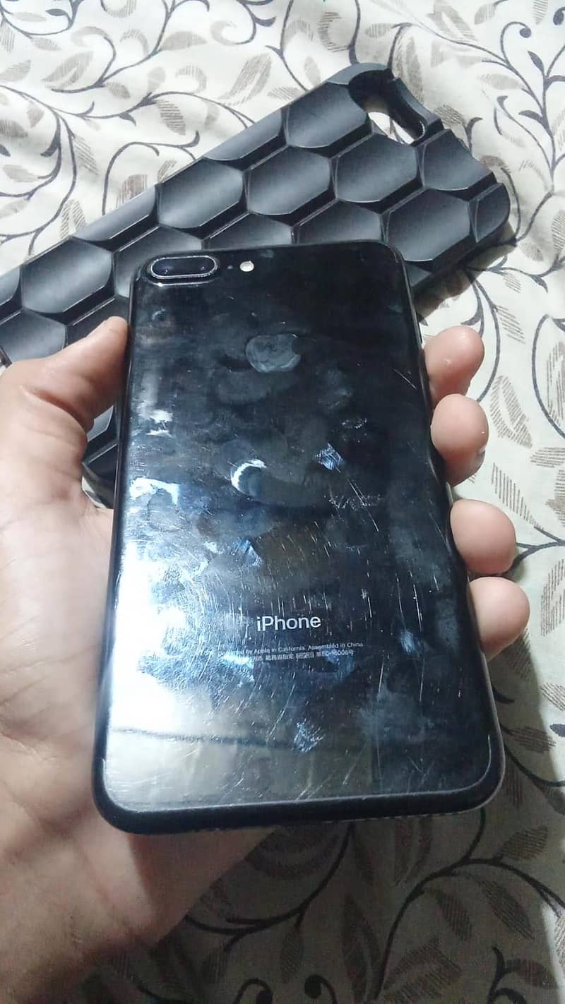 Apple iPhone 7 Plus 3