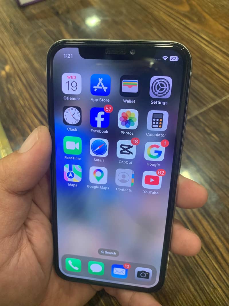 Apple iPhone X 3