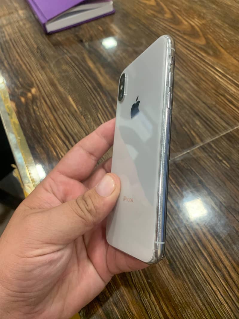 Apple iPhone X 5