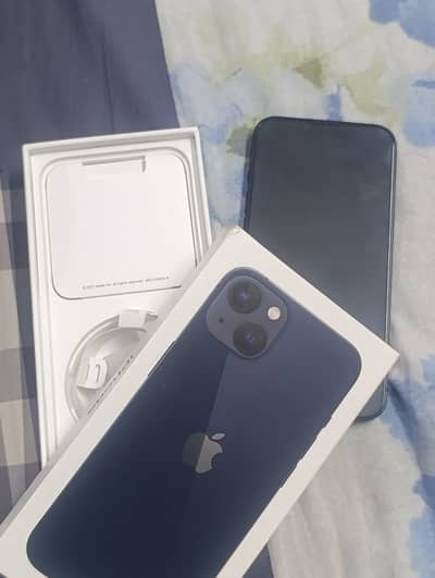 Apple iPhone 13