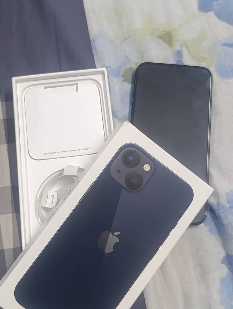 Apple iPhone 13 0