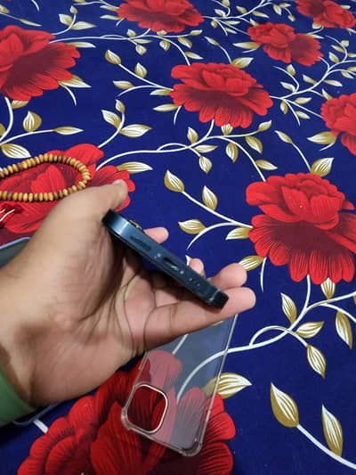Apple iPhone 13 jv