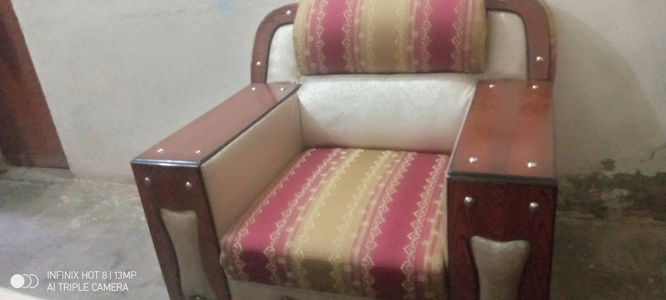 5 seated sofa set 0