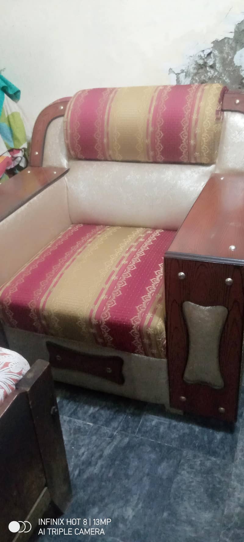 5 seated sofa set 4