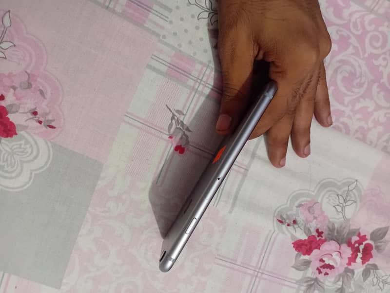 Apple iPhone 6 6