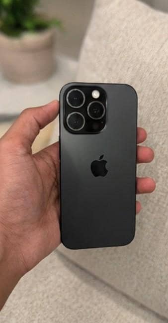 Apple iPhone 16 Pro