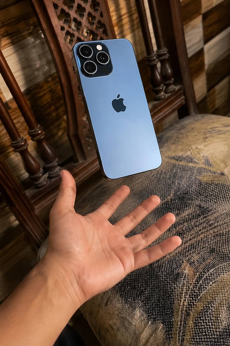 Apple iPhone 15 Pro Max 0