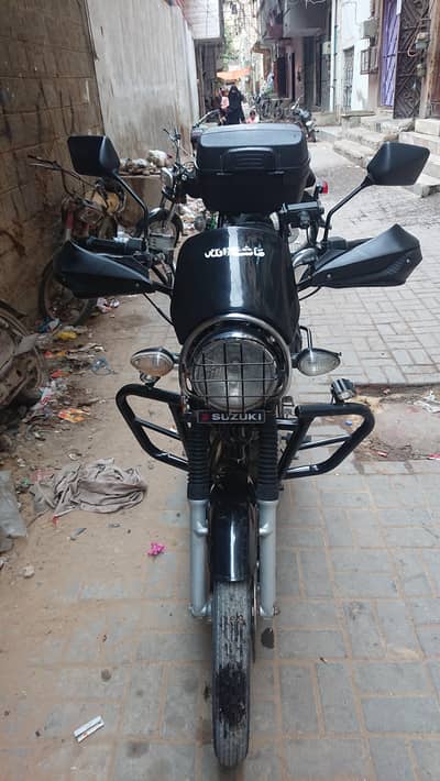 Suzuki Gs 150Se  Special Edition  2018/19