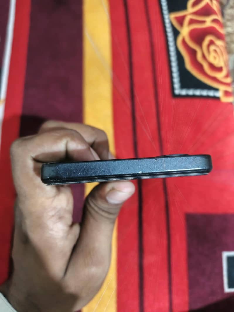 Realme C51 4