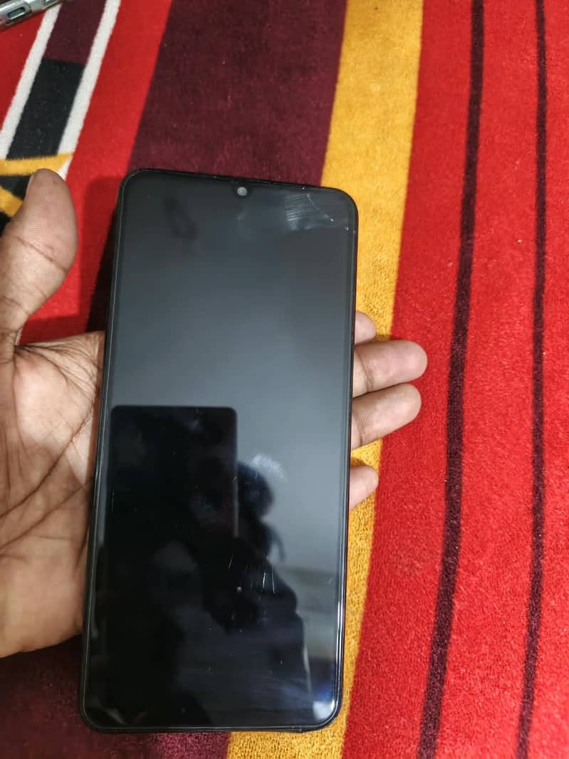 Realme C51 8