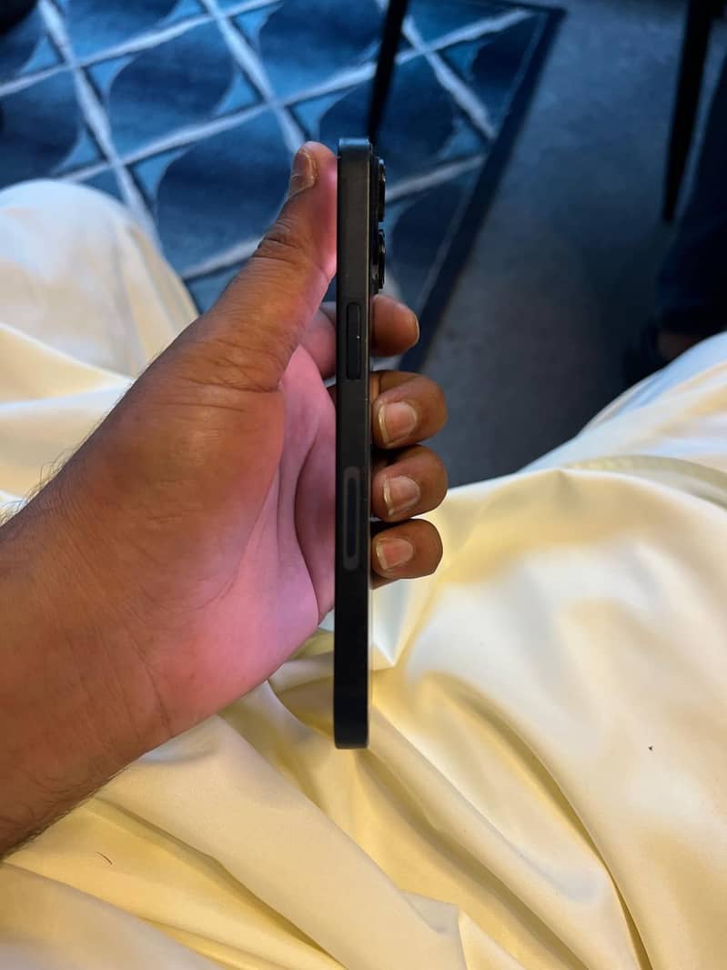 Apple iPhone 14 2