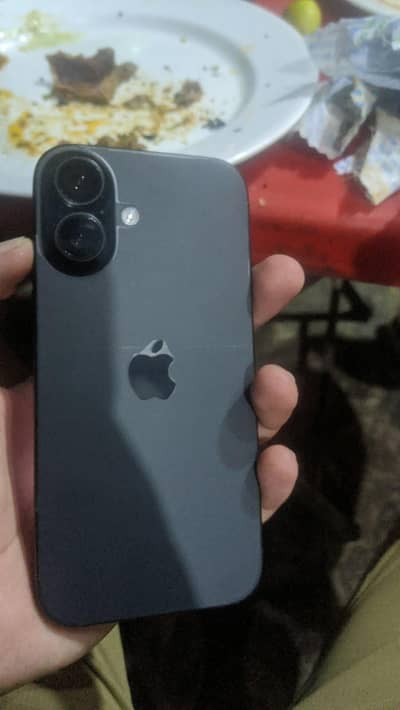 Apple iPhone 16