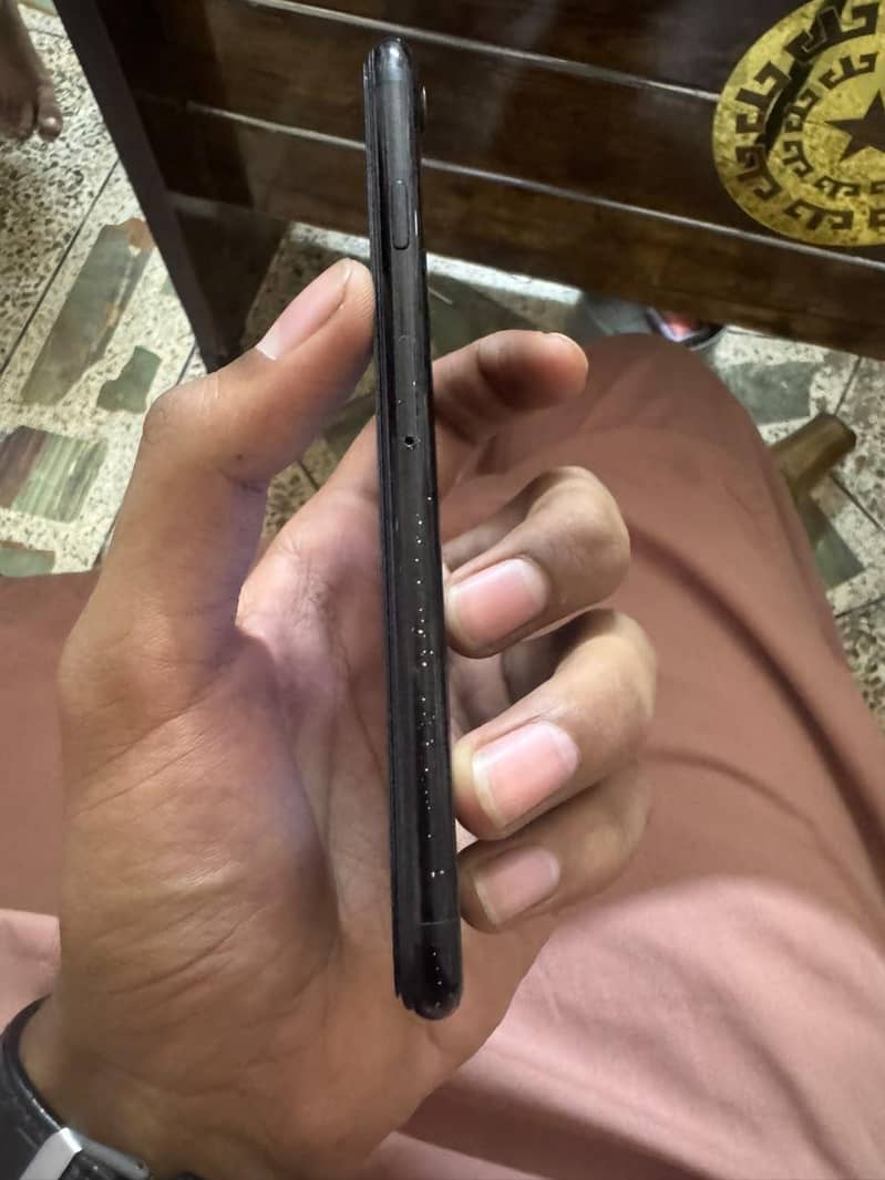 Apple iPhone 7 2