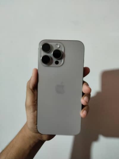 Apple iPhone 16 Pro Max
