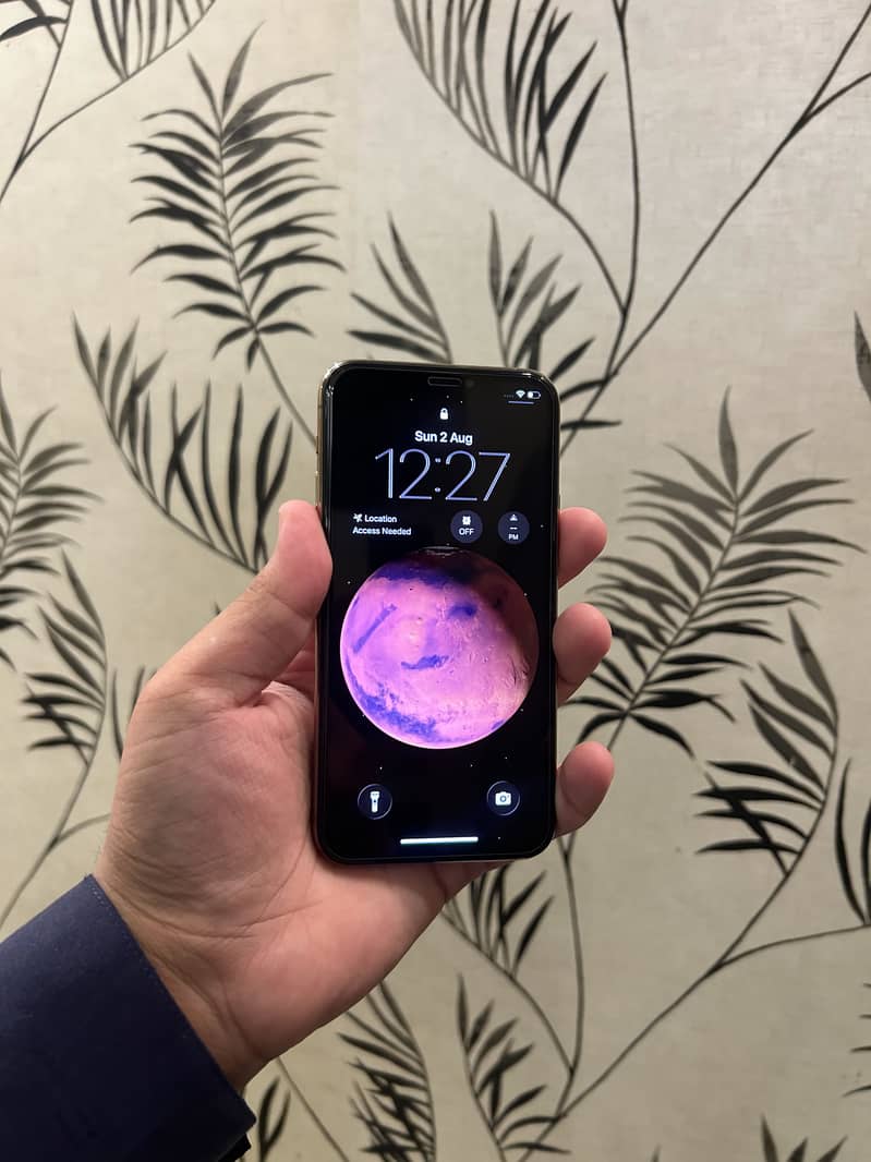 Apple iPhone 11 Pro 1
