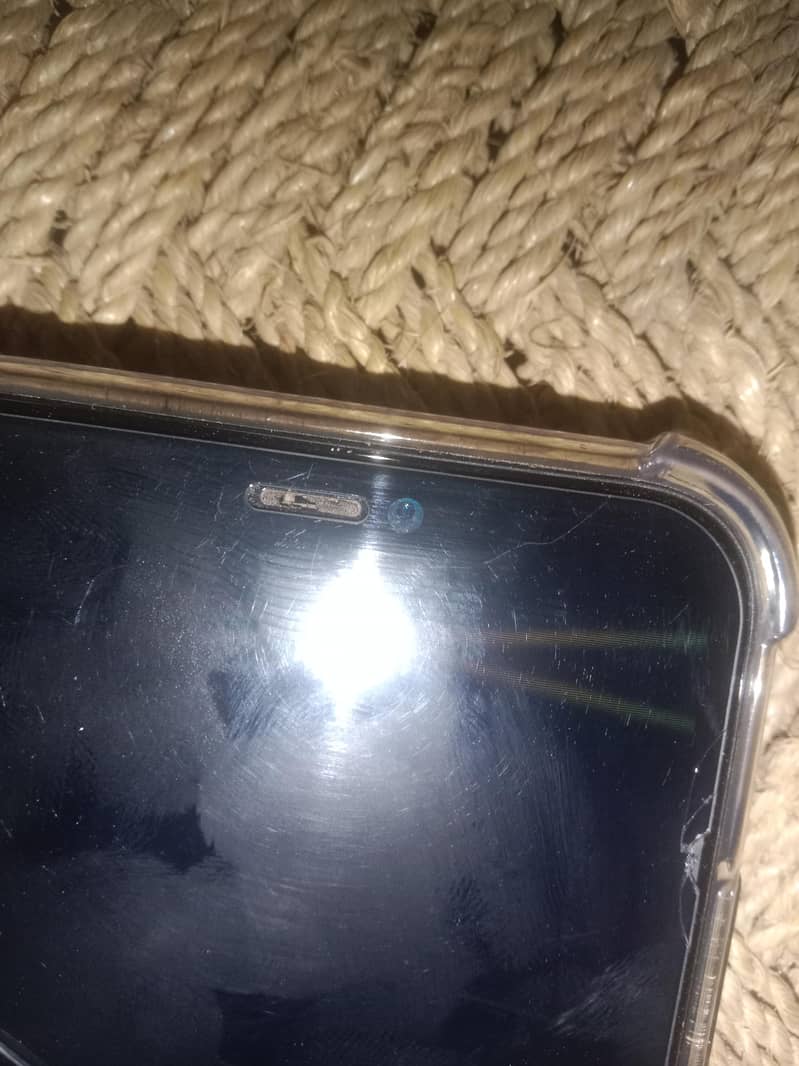 Apple iPhone 11 3
